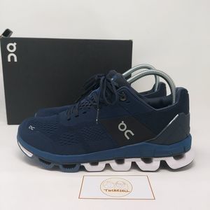 On running Cloudace Shoes Men size M7